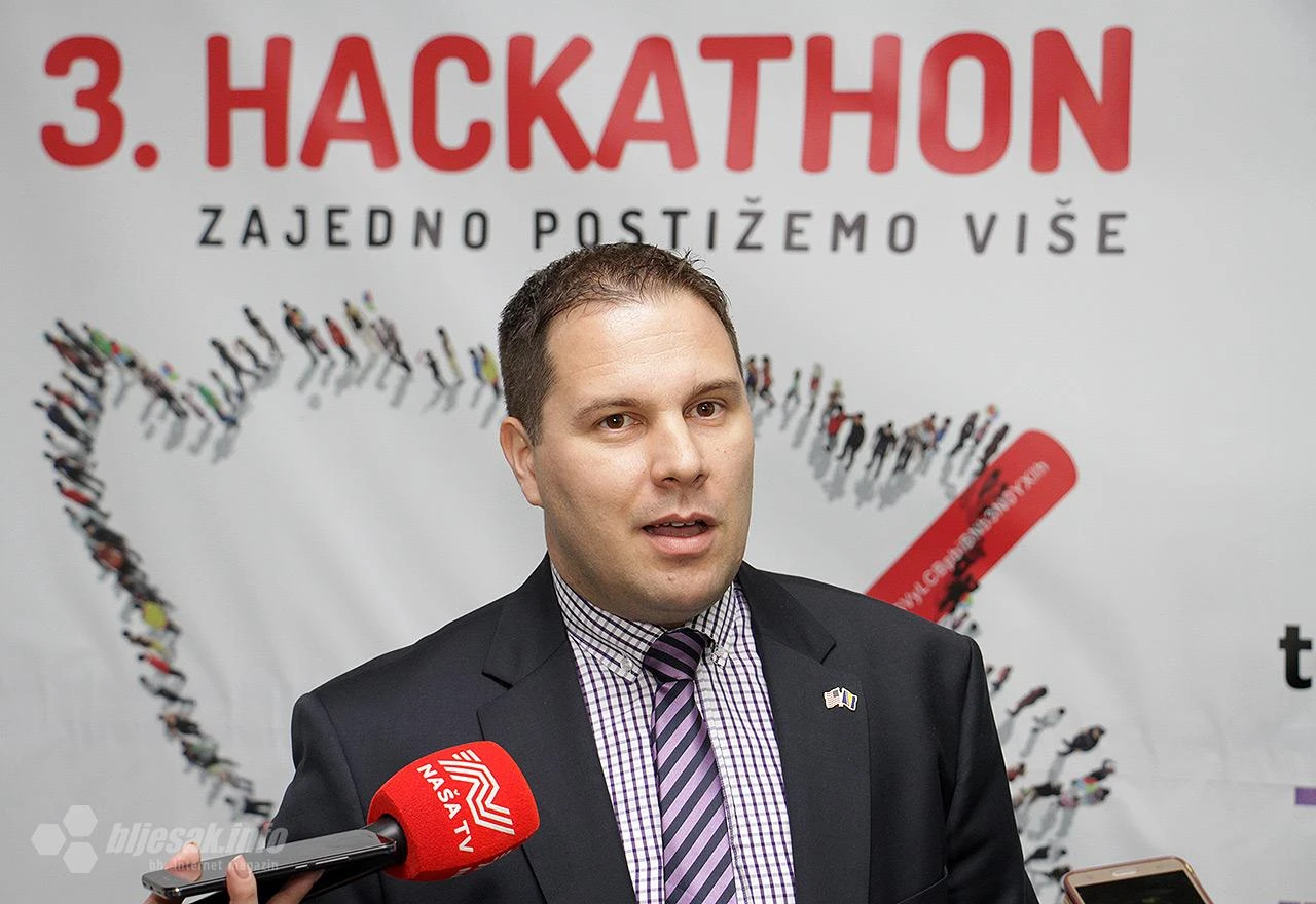 ''Hackathon'' u Mostaru okupio studente iz cijele BiH