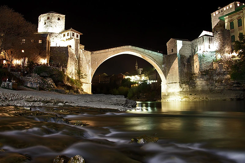 Rušenje Starog mosta: Vojni cilj i vječno pitanje