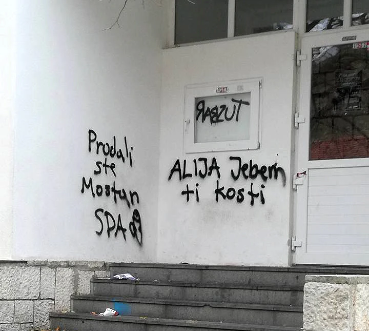 Mostar: Osnovna škola na meti vandala   