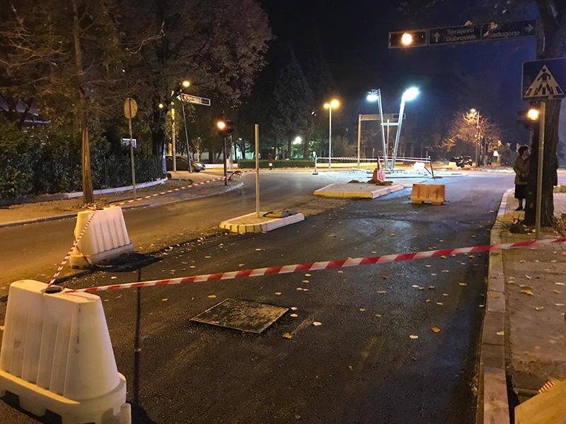''Pao'' prvi asfaltni sloj na raskrižje kod ''Irisha''