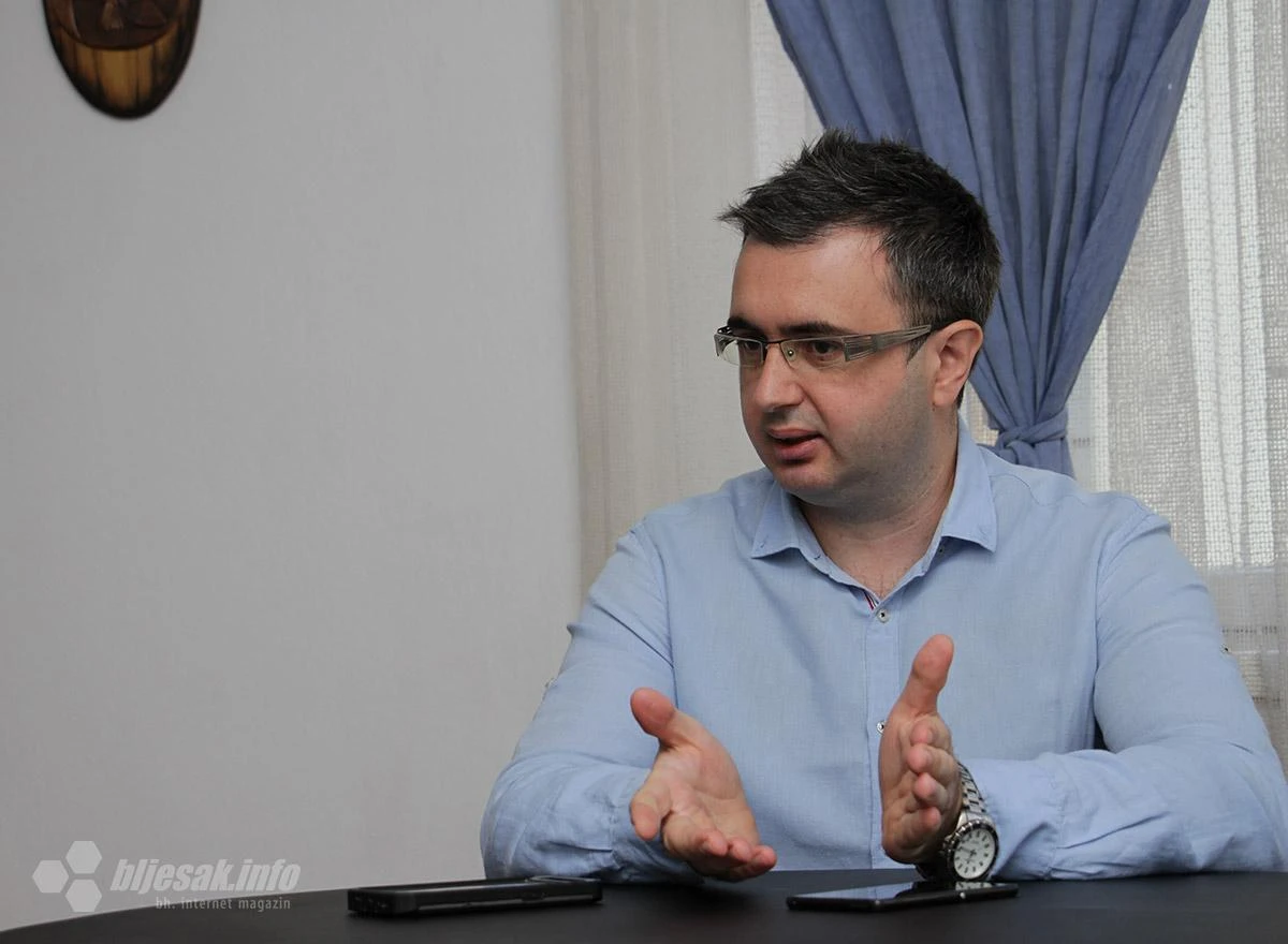 Obveza kulture je biti kritičan prema svakoj vlasti, ali vlast treba i pohvaliti ako ona to zaslužuje
