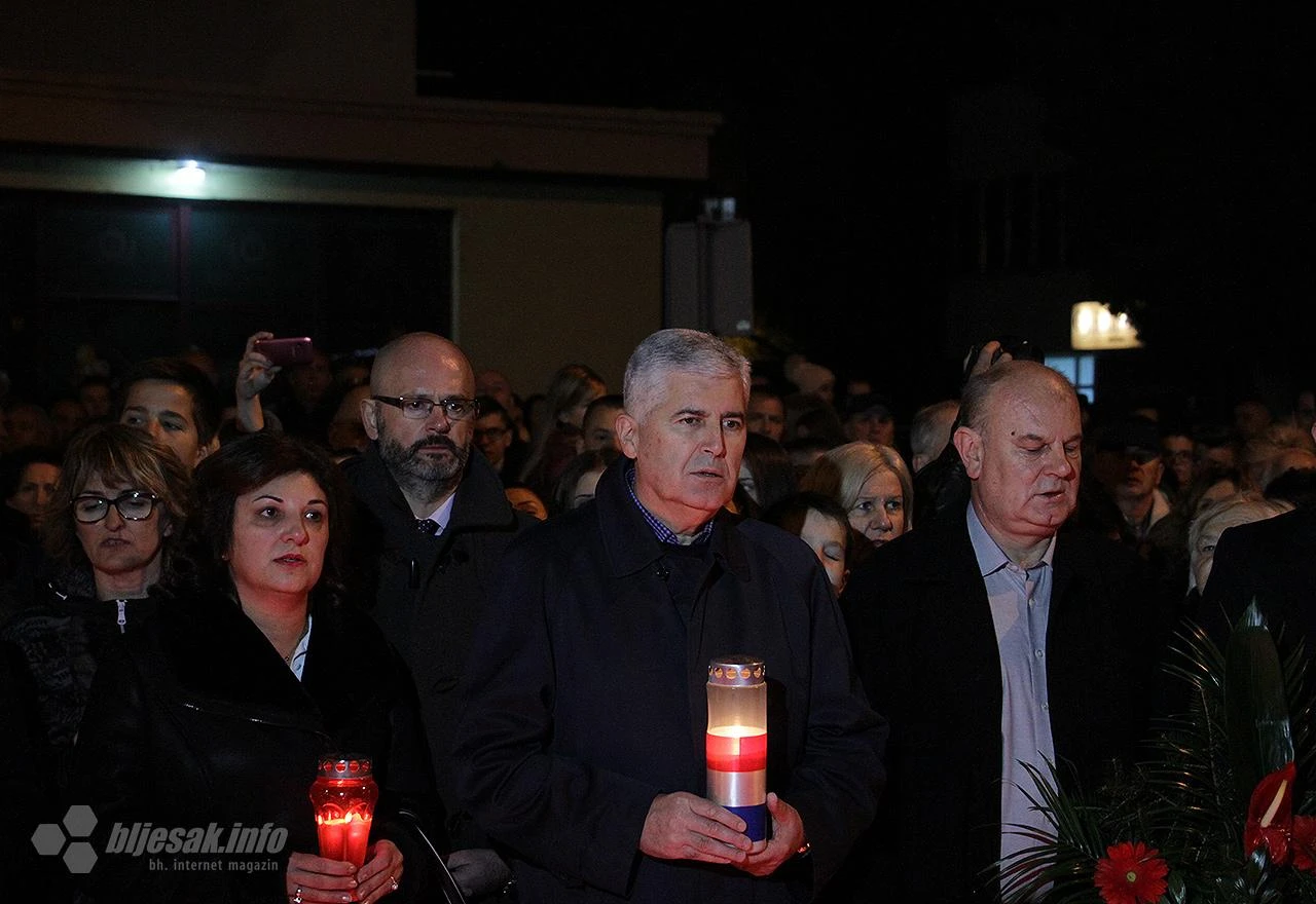 Republikanci Hrvatima u vlasti: Ne možete slaviti dva datuma