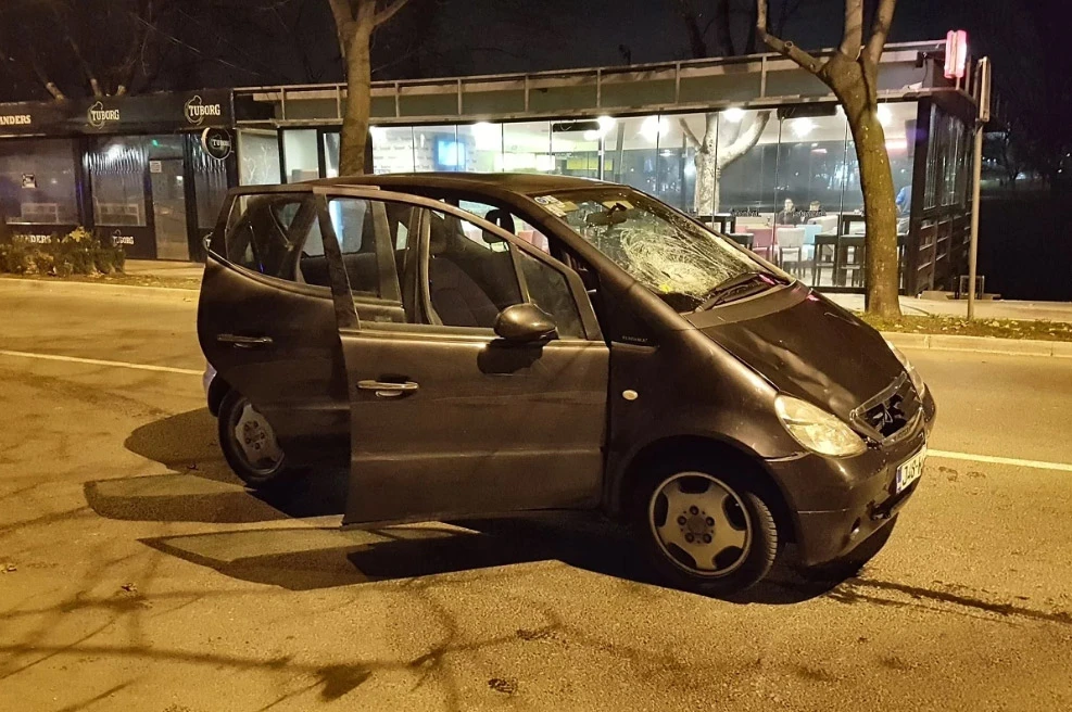 Mercedesom ''pokosio'' šest pješakinja