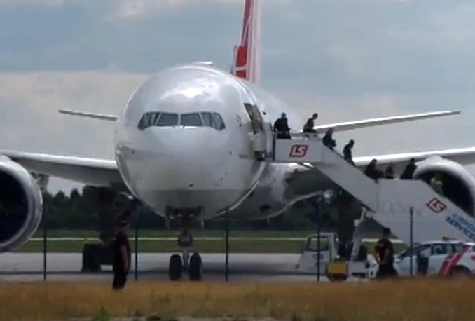 Zrakoplov Turkish Airlinesa prinudno sletio u Beograd, pilotu pozlilo