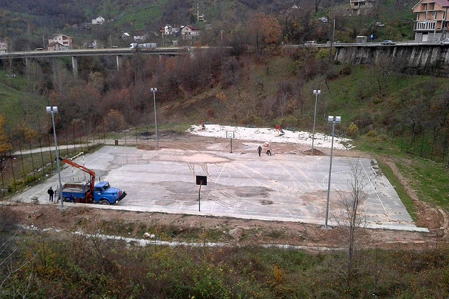 Mladi obnovili igralište u Jablanici