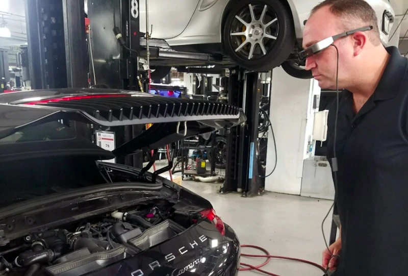 Porsche u servis uvodi pametne naočale 