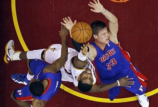 Irving s 47 poena vodio Boston do 16 uzastopne pobjede
