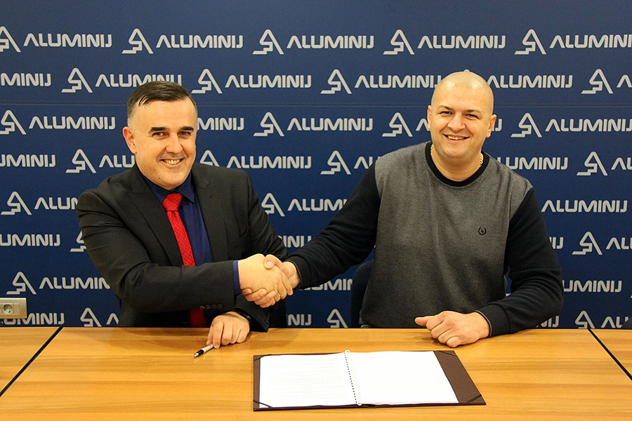 Potpisan kolektivni ugovor u Aluminiju