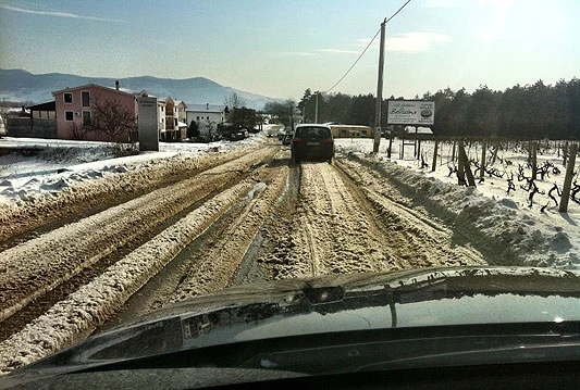 Maksimalan oprez na putnim pravcima Sarajevo-Konjic i Semizovac-Olovo zbog leda