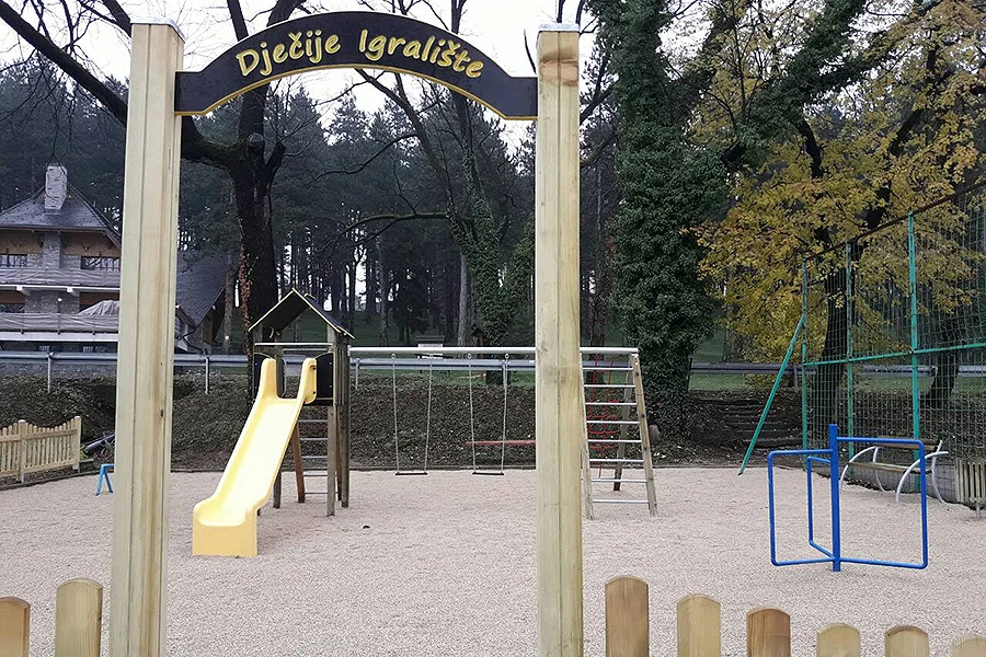 Uređena igrališta u Sarajevu i Bihaću  zahvaljujući akciji ''Zajedno za naše najmlađe''