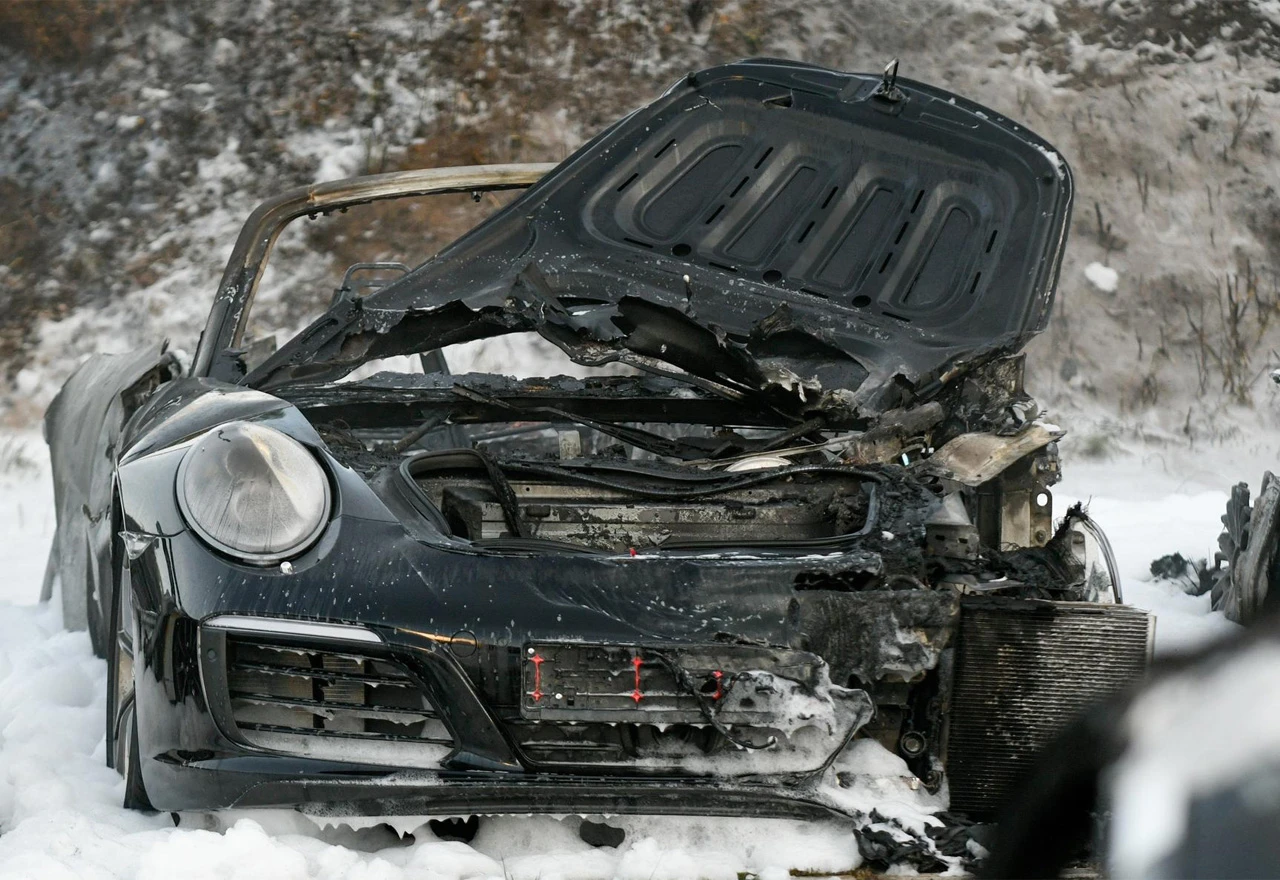 Pokušao izvesti burnout pa zapalio Porsche