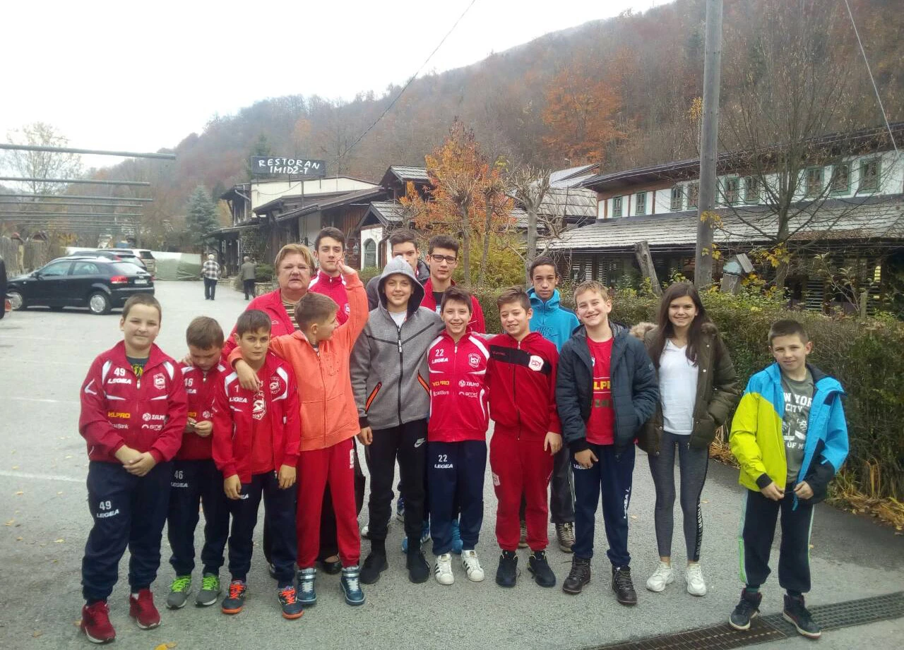 Veležovi plivači u Mostar donijeli nove medalje