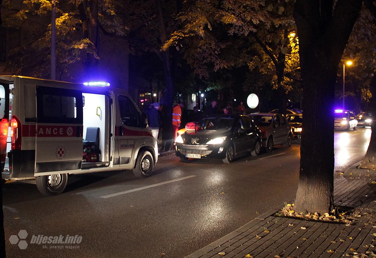 Mostar: U sudaru tri automobila tri osobe ozlijeđene