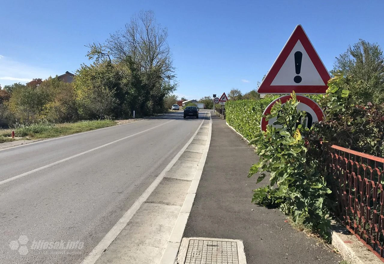 Mi upozorili, oni otpilali: Prodisao prometni znak