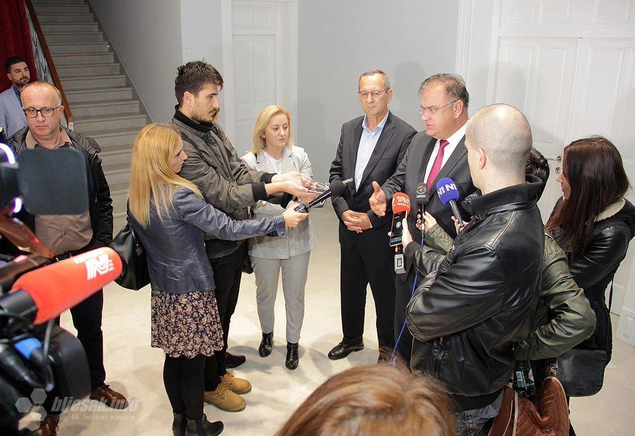Ivanić traži srpski potpis na mostarski Proračun