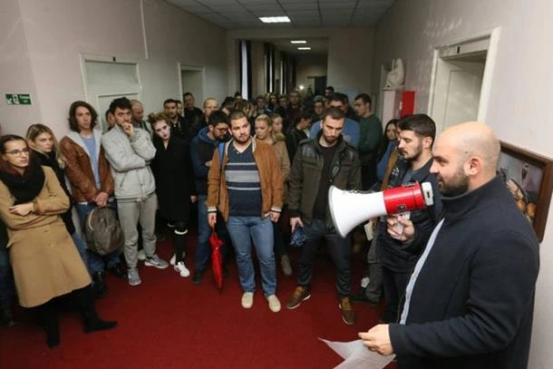 Studenti upali u Rektorat - traže da se istraže seksualne afere na Univerzitetu