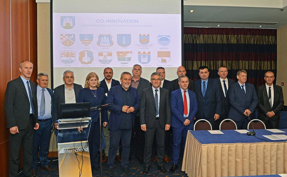 Hercegovački načelnici i gradonačelnici na radionici kod Bandića
