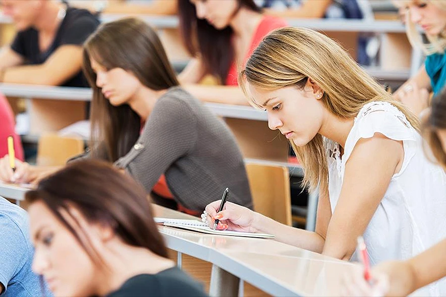 Došlo je 5 do 12 mostarskim studentima: Otići iz BiH ili ostati u BiH