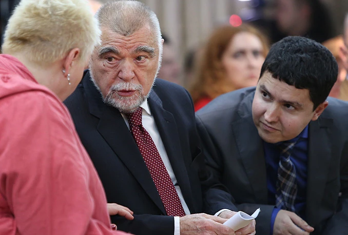Mesić: Ključne odluke o privatizaciji donosili su Tuđman, Škegro i Pašalić