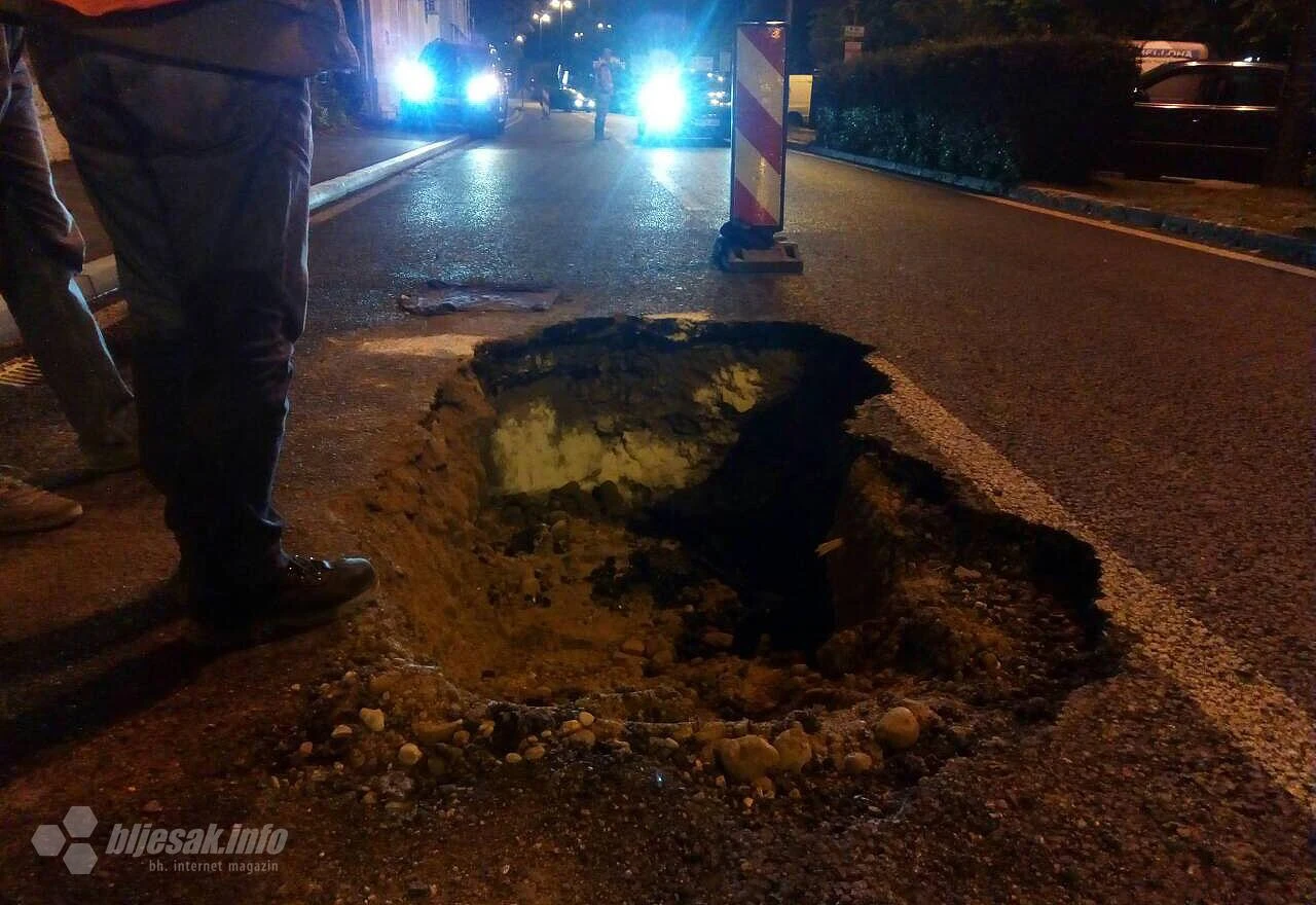 Mostar: Raskopana tek asfaltirana cesta na Bulevaru