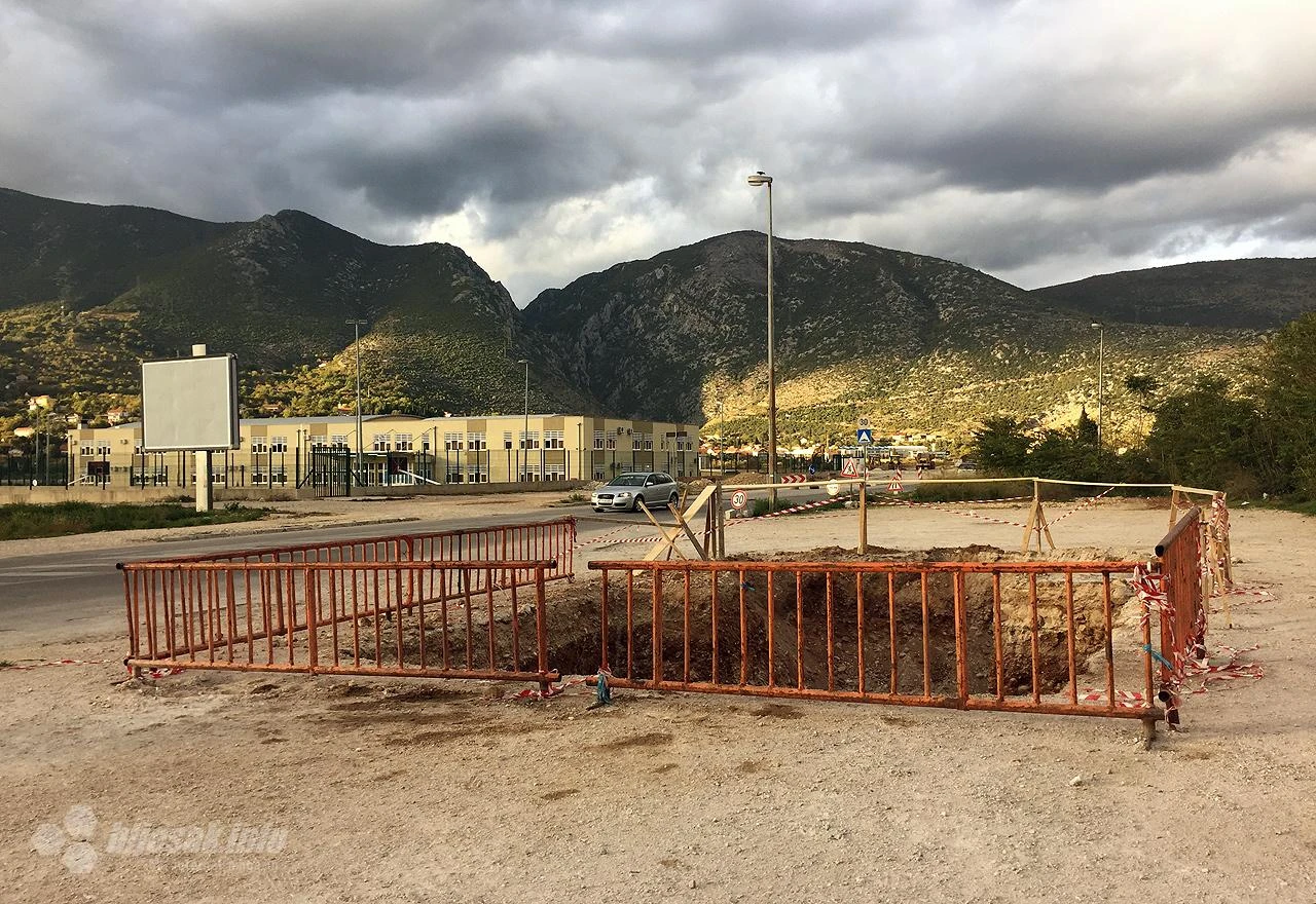 U Zaliku započela izgradnja pasarele