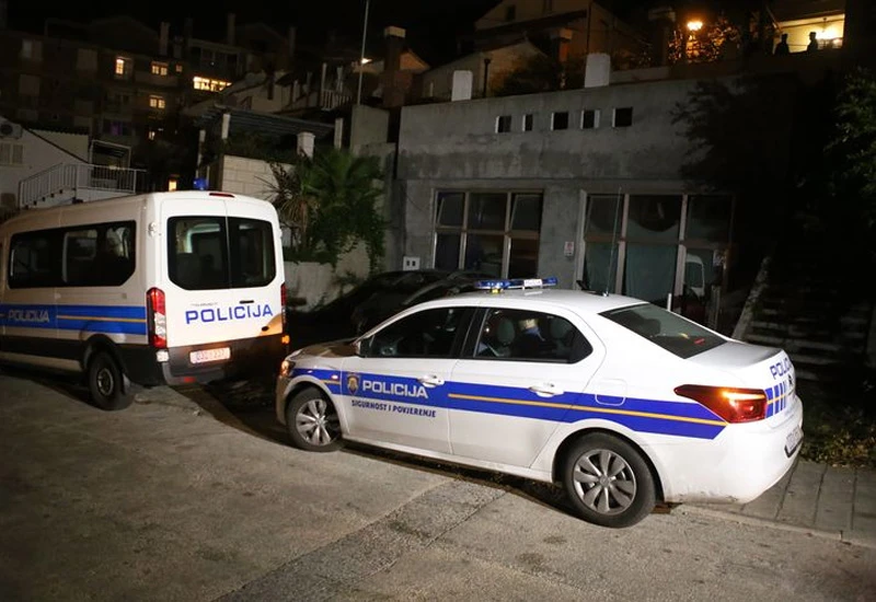 Policija traga za mladićem koji je ubio vlastitu majku