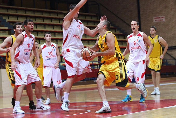 Košarkaši Zrinjskog poraženi od Splita