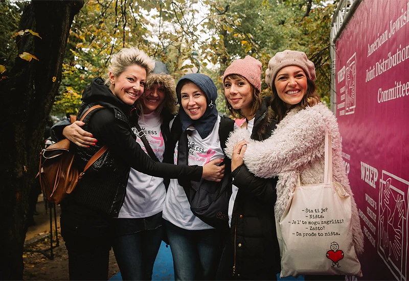 Zagrljajima završena MODAMO i BINGO kampanja kojom su za utrku Race for the Cure donirali 5.000 KM!