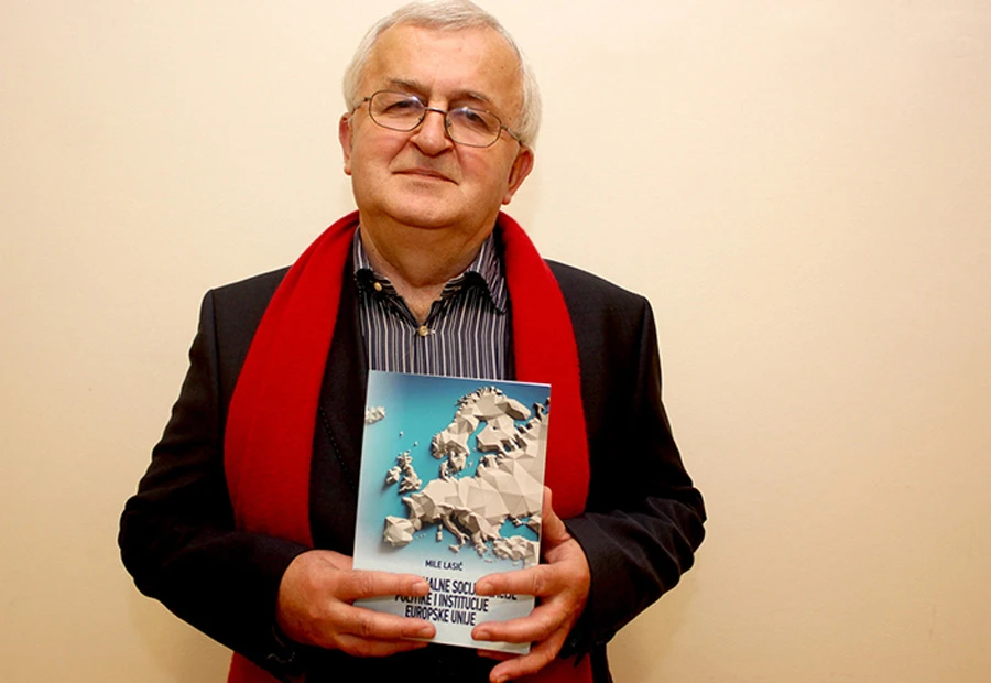 Lasić: Bh. političari su sitnošićardžijski profiteri neuspjelih tranzicija