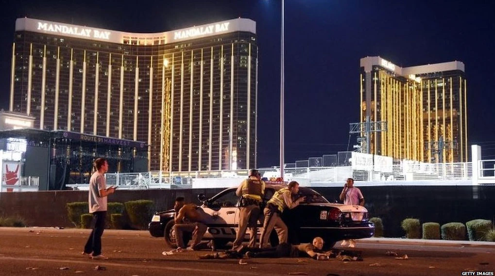 Raste broj mrtvih u Las Vegasu: najmanje 50 poginulih i preko 400 ranjenih u pucnjavi