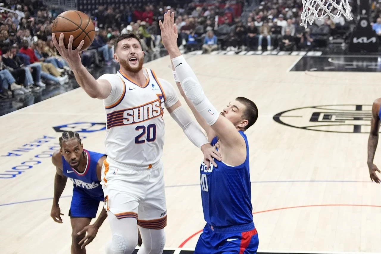 VIDEO I Zubac bolji od Nurkića, ali su Sunsi slavili protiv Clippersa 