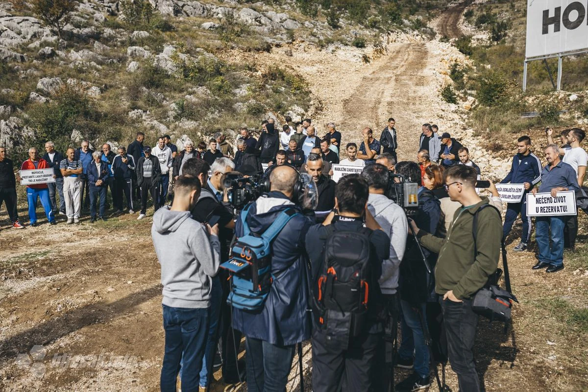 Solari u Miljkovićima: Ceste Federacije naložile zatvaranje pristupne ceste!