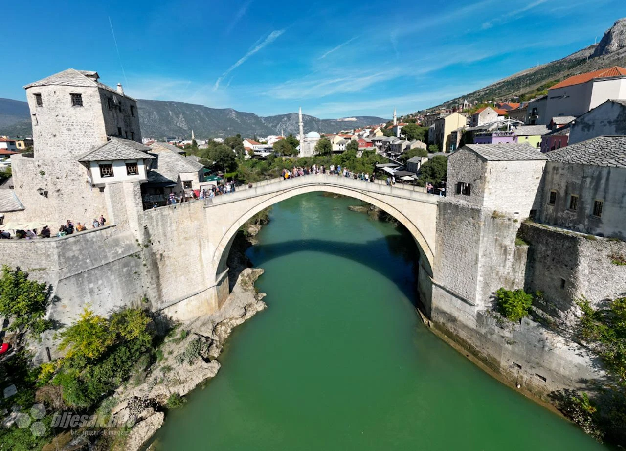 FOTO | Savršen prizor: Rijeka Neretva ponovno poprimila smaragdnu boju