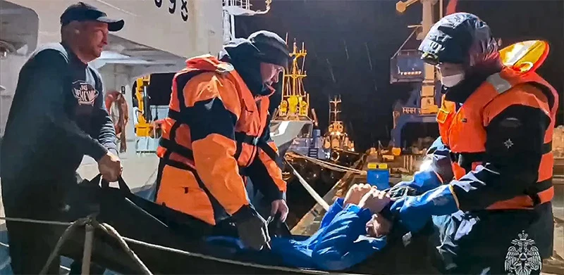 67 dana plutao morem s dva leša u čamcu