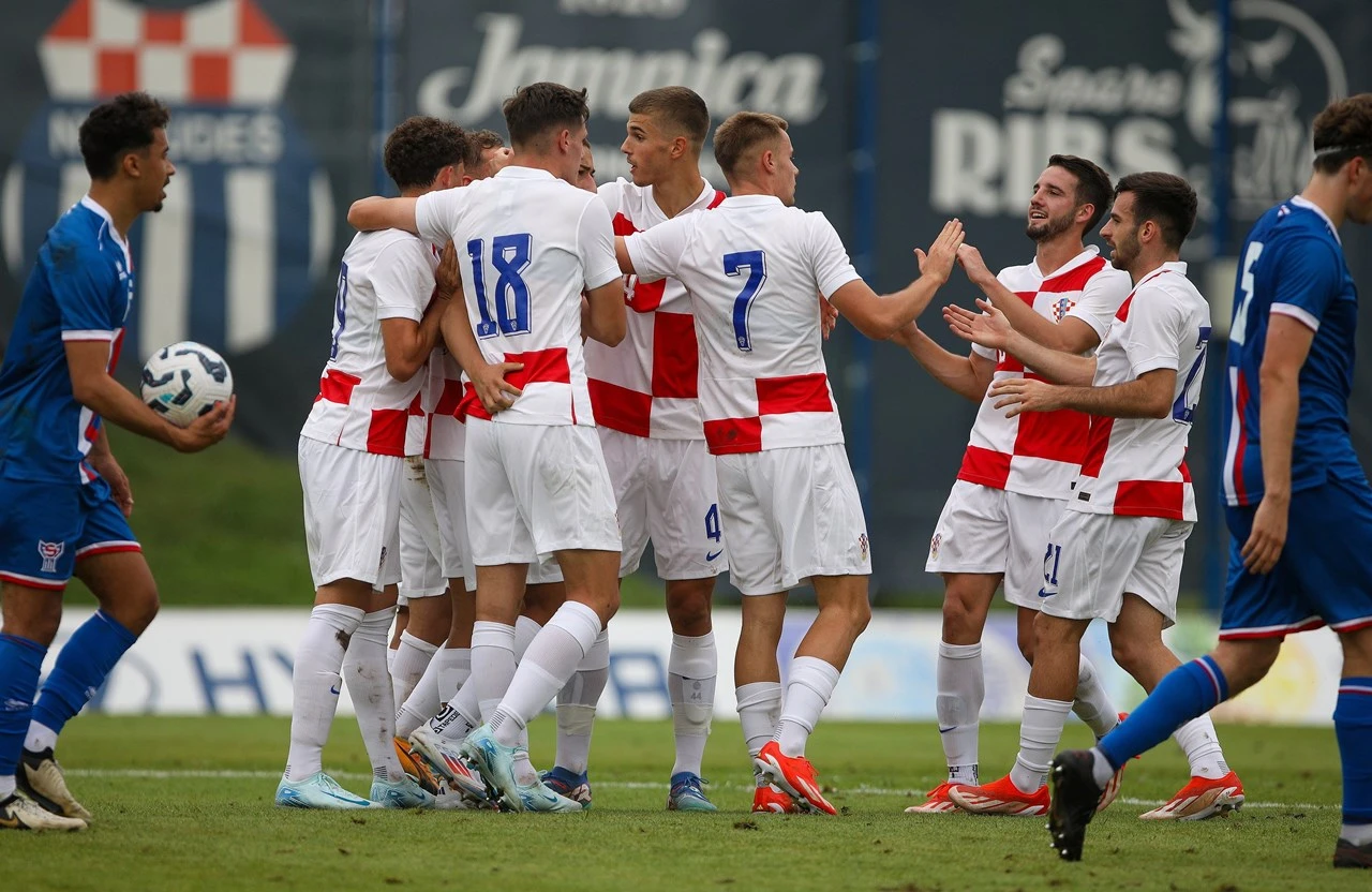 Hrvatska bolja od Grčke, ali mora u play off