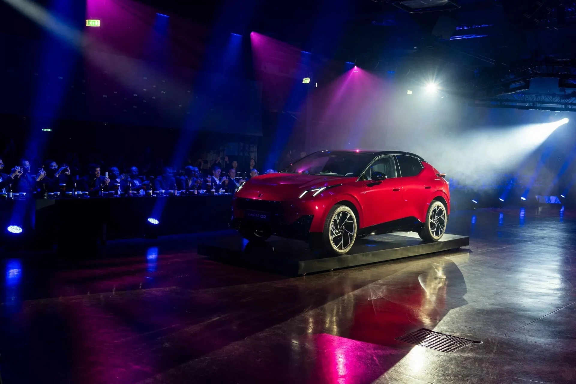 VIDEO | Prvi pogled na Lynk & Co 02: Električni crossover koji osvaja Europu