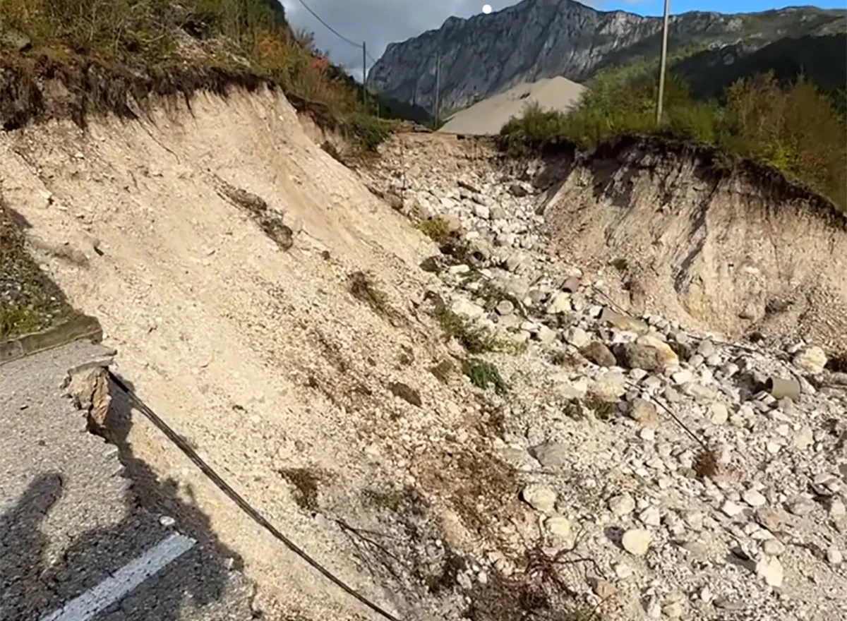 I dalje obustavljen promet na cestama Jablanica - Mostar i Jablanica - Blidinje