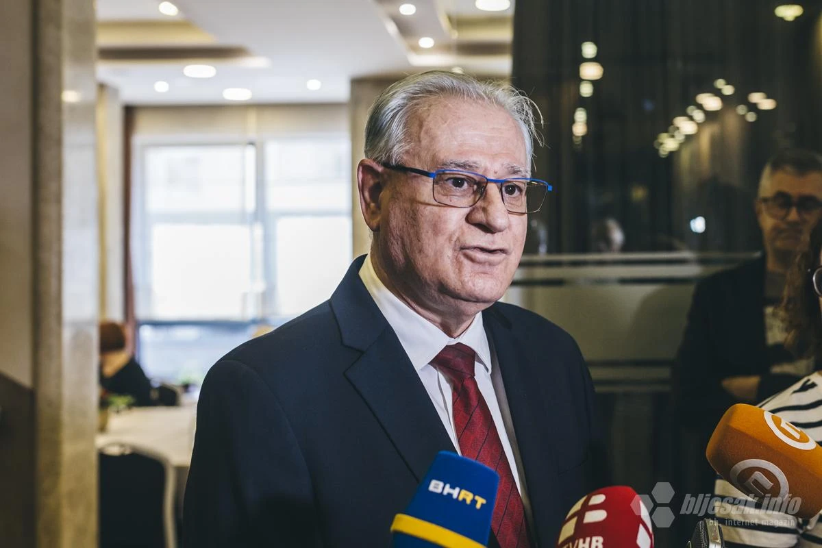 Ministar Bevanda u Jablanici: Osigurani antibiotici i cjepiva protiv tetanusa