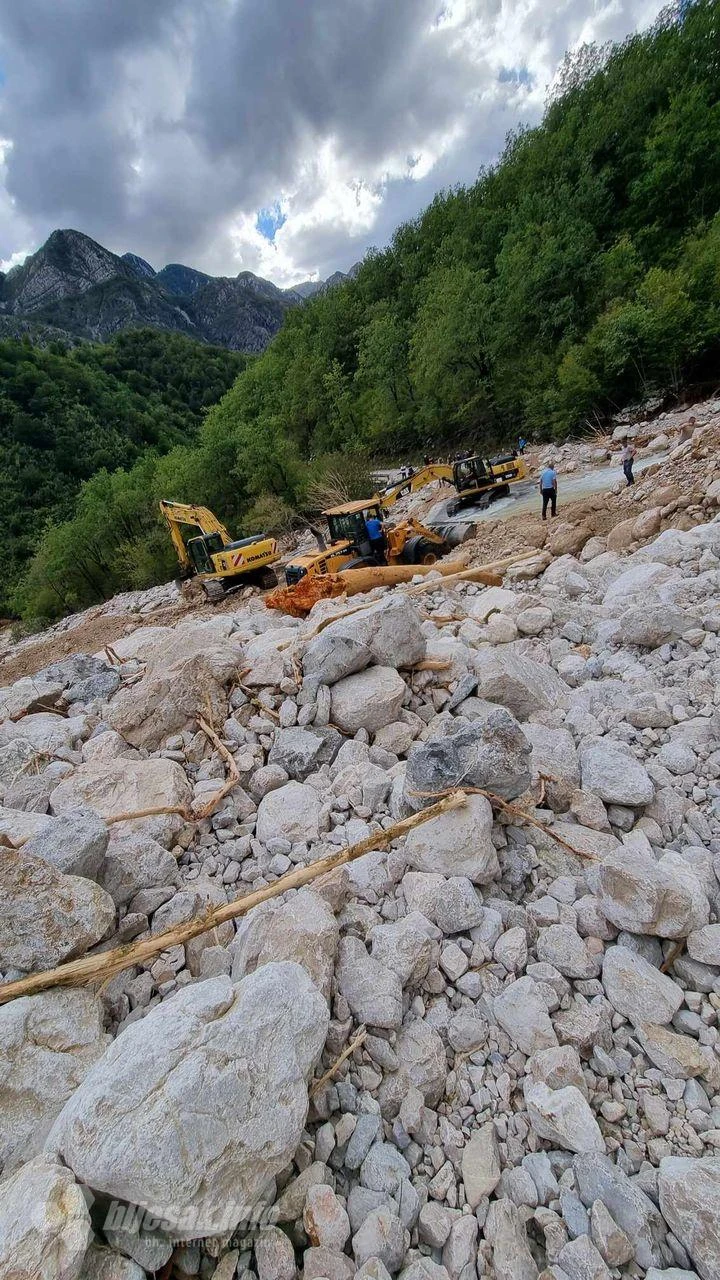 Drežnica: Do odsječenog sela može se doći pješice, ljudi su dobro
