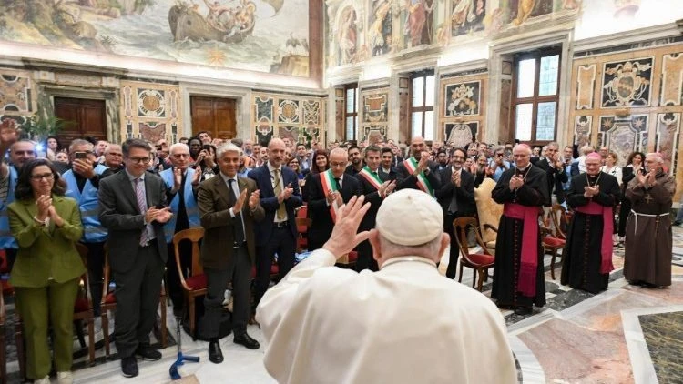 Papa na globalnom skupu biskupa: Ne gurajte svoje agende