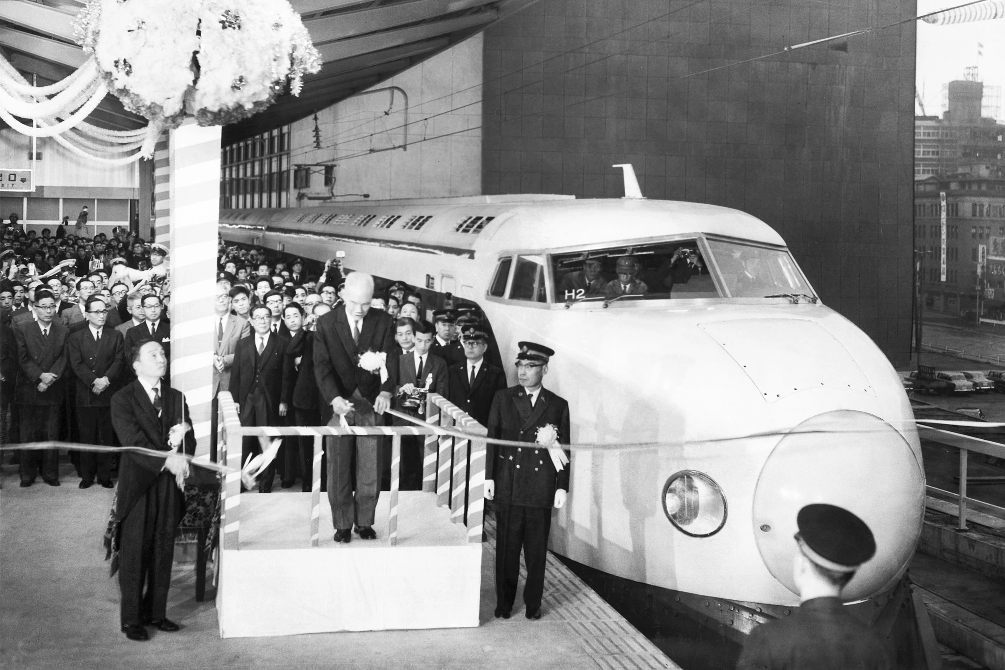 Prije 60 godina uvedeni revolucionarno brzi Shinkansen vlakovi u Japanu
