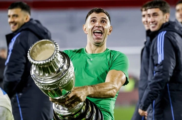 Golman Martinez suspendiran 