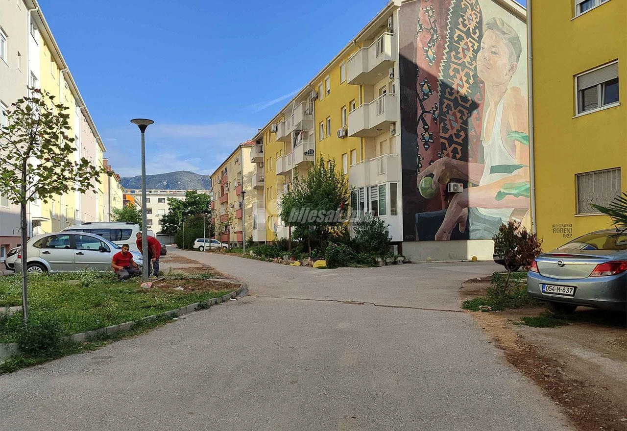 Konačno postavljena rasvjeta u Šantićevoj ulici