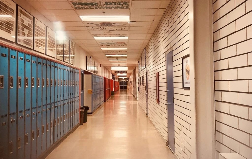 Zbog uznemirujućeg maila evakuirani učenici i profesori srednje škole u Hercegovini
