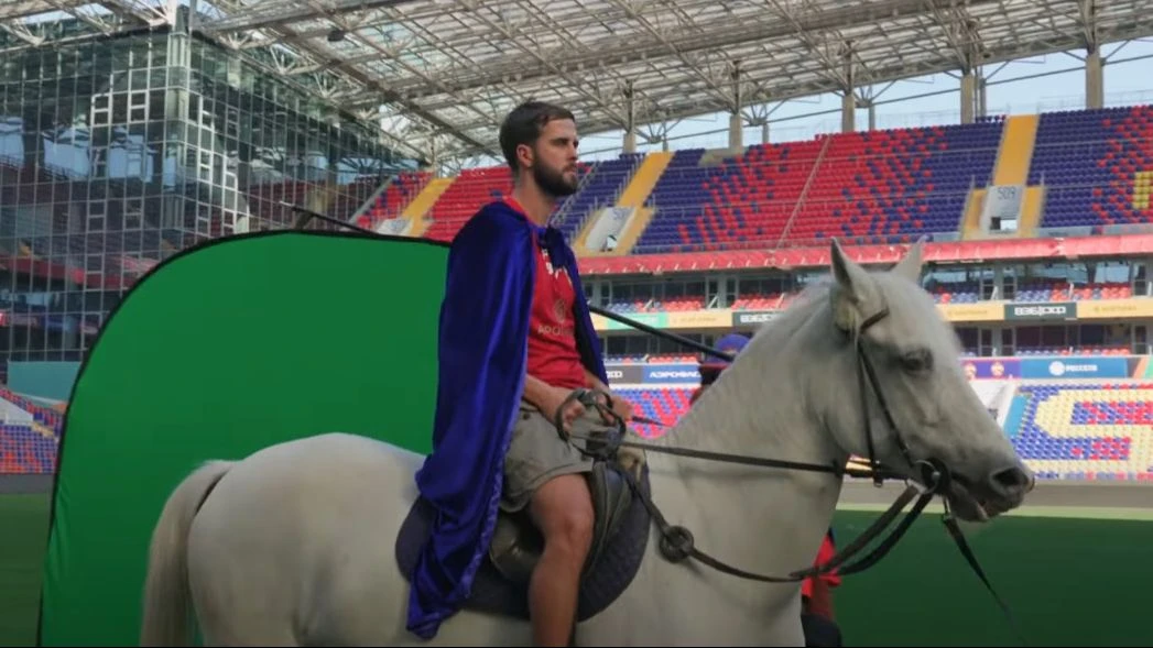 VIDEO I Pjanić u Moskvu došao na konju