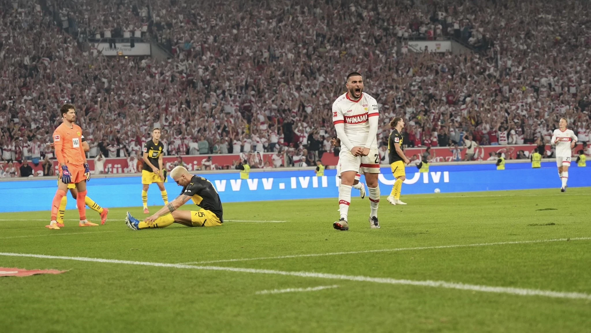 VIDEO I Bayer u golijadi svladao Wolfsburg, Stuttgart deklasirao Dortmund