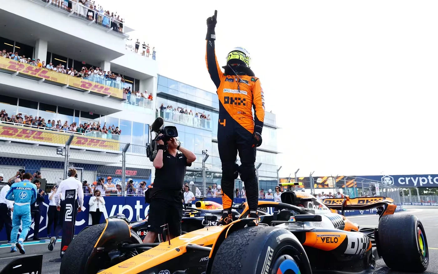 Lando Norris nastavlja u dobrom ritmu, novi pole u Singapuru