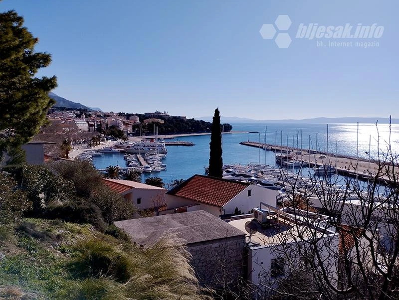 Pijani turist pravio probleme u Baškoj Vodi: Razbijao po recepciji, pa divljao na ulici