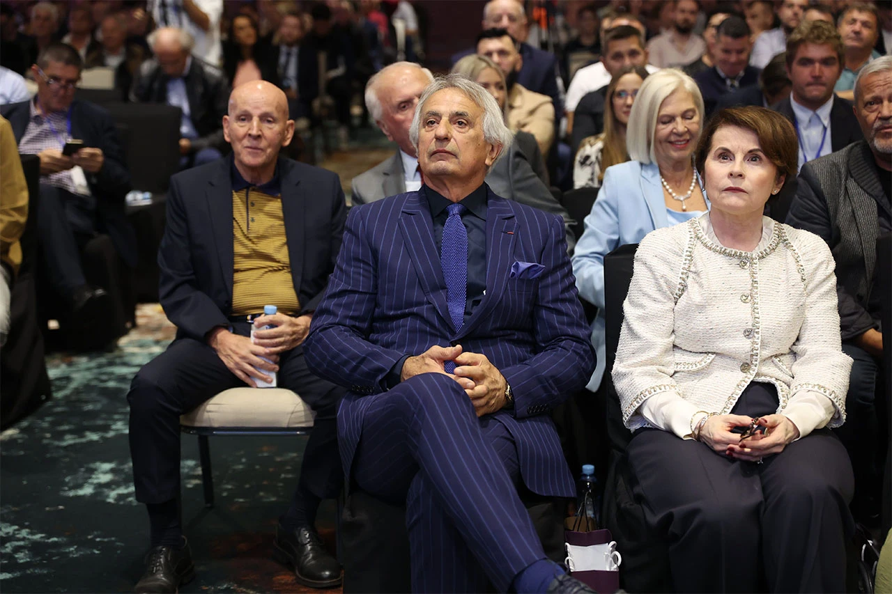 FOTO Otvoren Simposar 2024., Nikšić uručio priznanja legendama Veleža