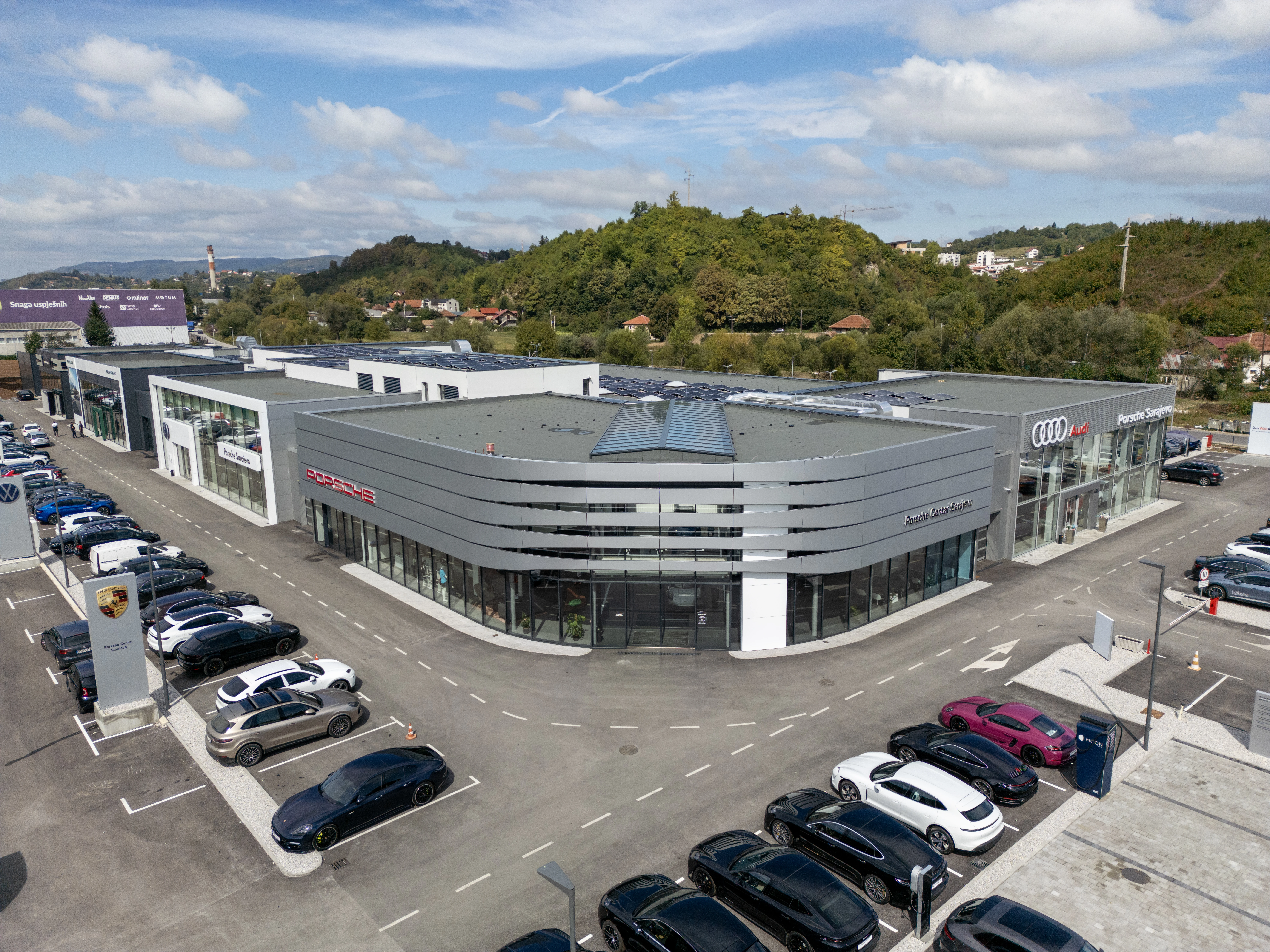 Novi prodajno-servisni centar Porsche Sarajevo i službeno počeo sa radom